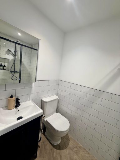 Modern kitchen extension in Poole designed for family living